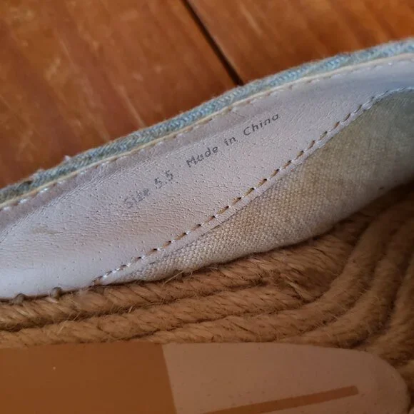 SALE Dolce Vita denim mules flats US 5.5 bohemian beach - Picture 7 of 8